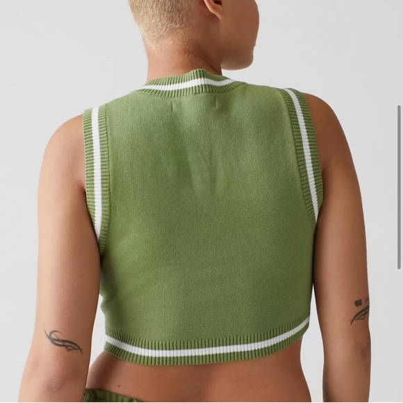 Urban Outfitters Randi Sweater Vest - Picture 4 of 9